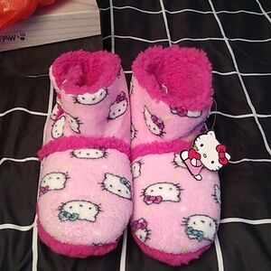 XL 10-11 Pink Hello Kitty Slippers